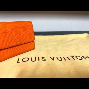 LV WALLET